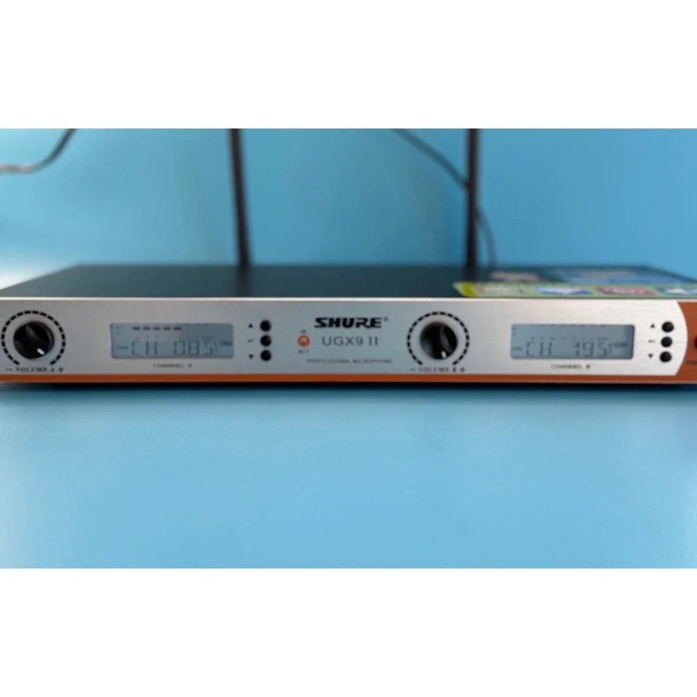 UGx9 II Kareoke Unit with 2 Microphones